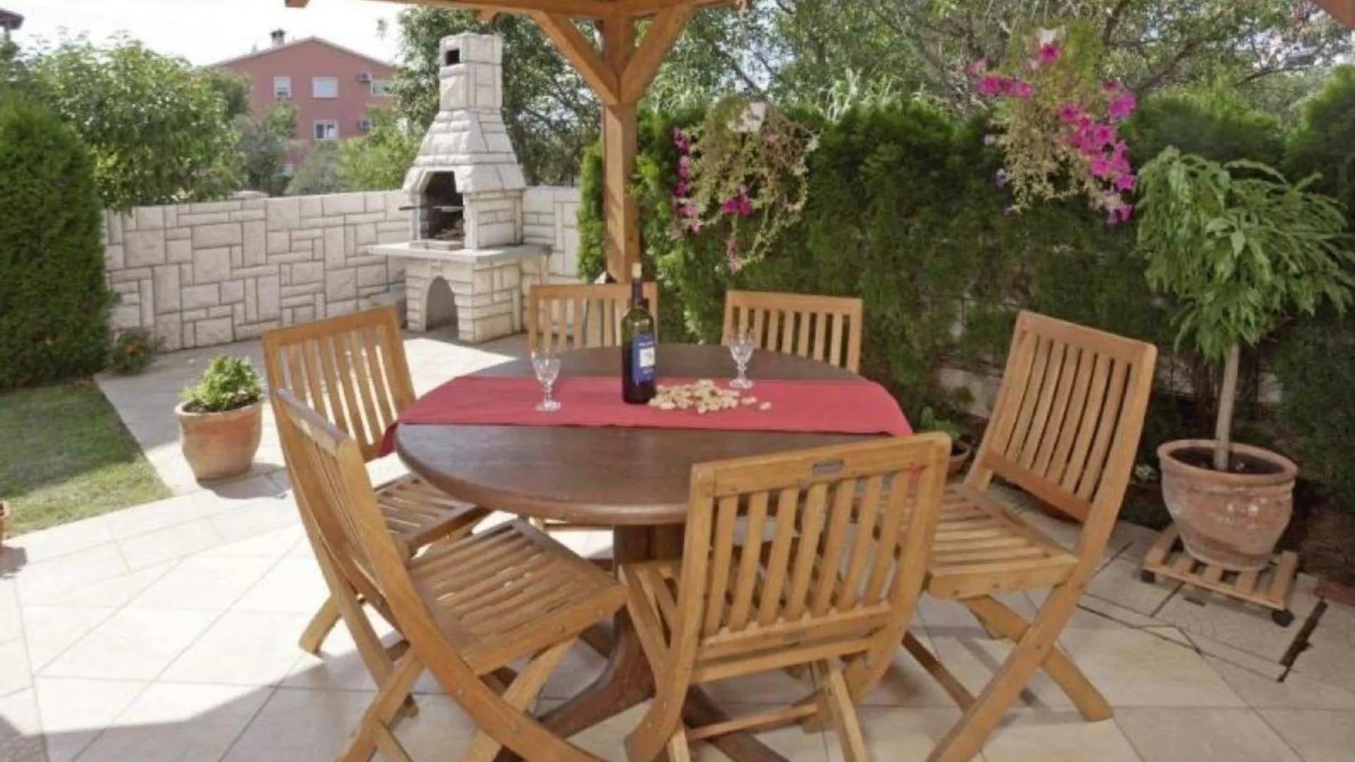 Wohnung Mit Garten Mit Gemeinsamem Schwimmbad 温克兰 0*,  克罗地亚